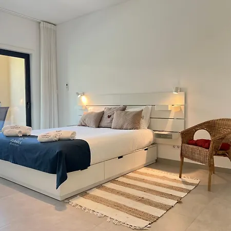 Gardens Pool By Fhr Golf, Piscina E Parking Quarteira