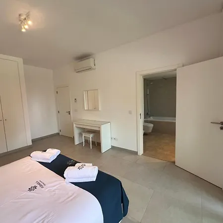 Gardens Pool By Fhr Golf, Piscina E Parking