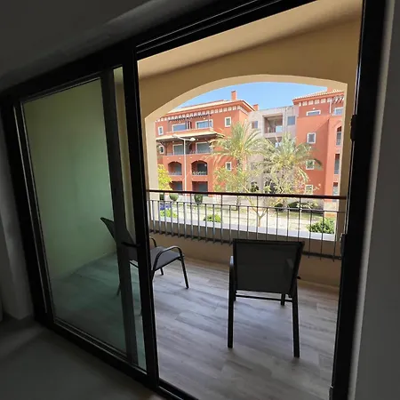 Gardens Pool By Fhr Golf, Piscina E Parking * Quarteira