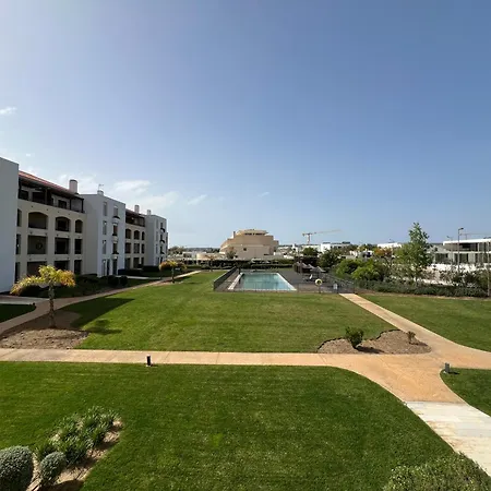 Gardens Pool By Fhr Golf, Piscina E Parking アパート *