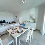 Apartment Gardens Pool By Fhr Golf, Piscina E Parking Quarteira