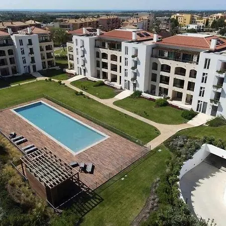 Gardens Pool By Fhr Golf Piscina E Parking Apartment Quarteira