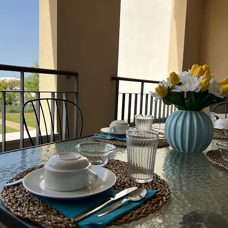 Gardens Pool By Fhr Golf Piscina E Parking *