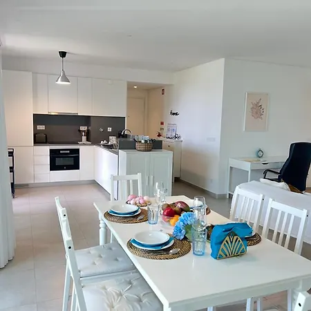 Gardens Pool By Fhr Golf, Piscina E Parking Quarteira