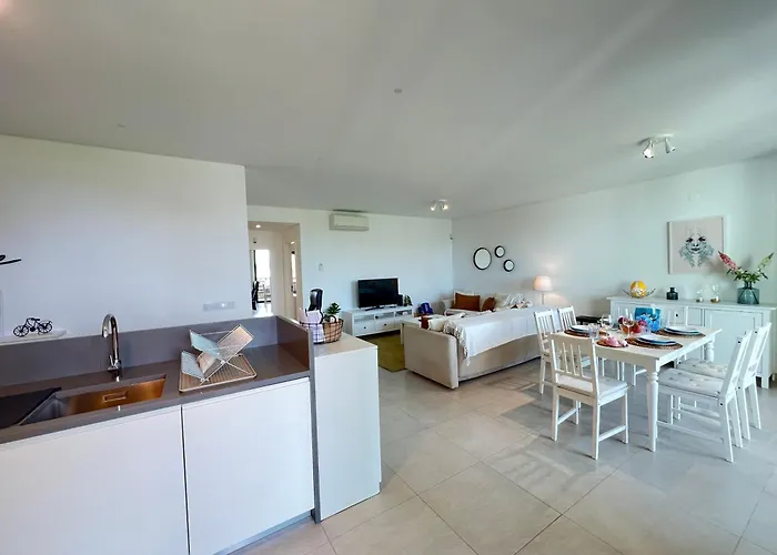 Gardens Pool By Fhr Golf, Piscina E Parking Apartment Quarteira