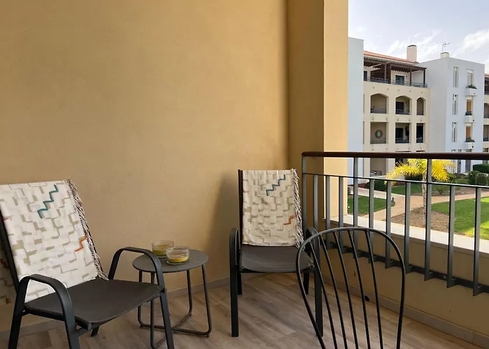 Gardens Pool By Fhr Golf, Piscina E Parking Quarteira